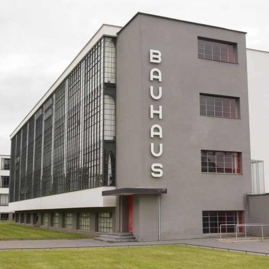 Escola de Arte Bauhaus, de Walter Gropius