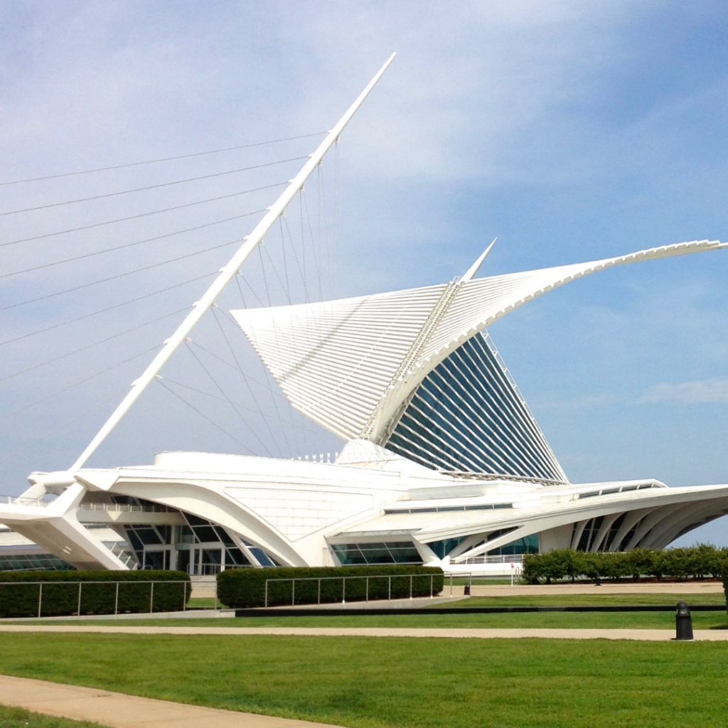 Pavilhão Quadracci, Museu de Arte de Milwaukee utilizou a arquiteura biomimética.