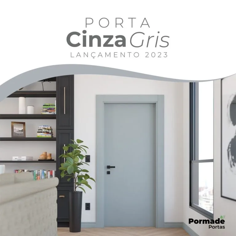 Porta cinza gris em parede branca